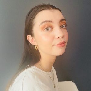 Meet your Posher, Claire